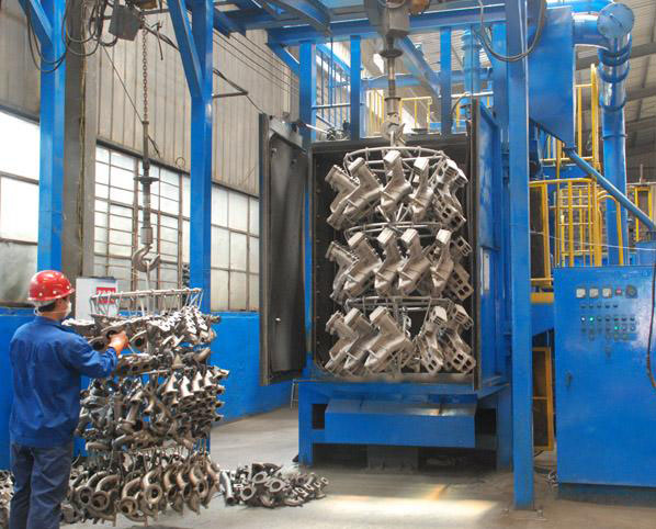 汽車發(fā)動(dòng)機(jī)缸體、缸蓋拋丸機(jī)除銹設(shè)備